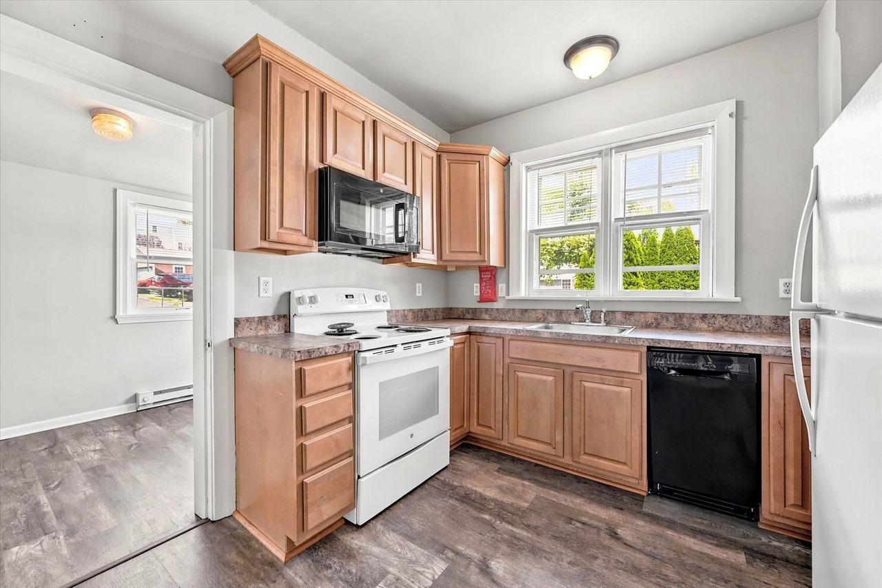 121 Sharpless St - Photo 4 of 19