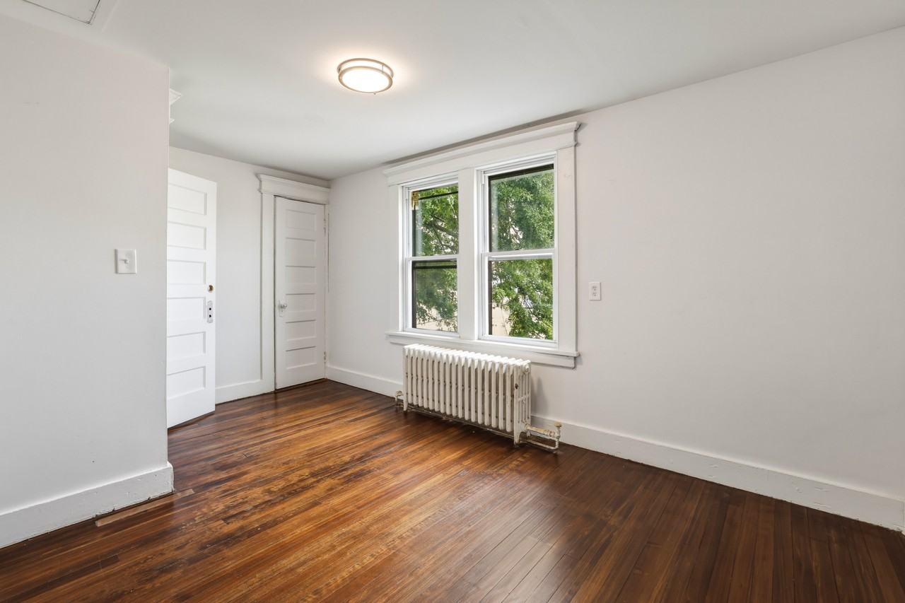 152 Dekalb Ave #1 - Photo 7 of 9