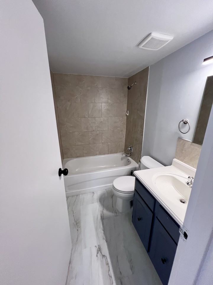 180 Tecumseh Rd E #10 - Photo 5 of 12