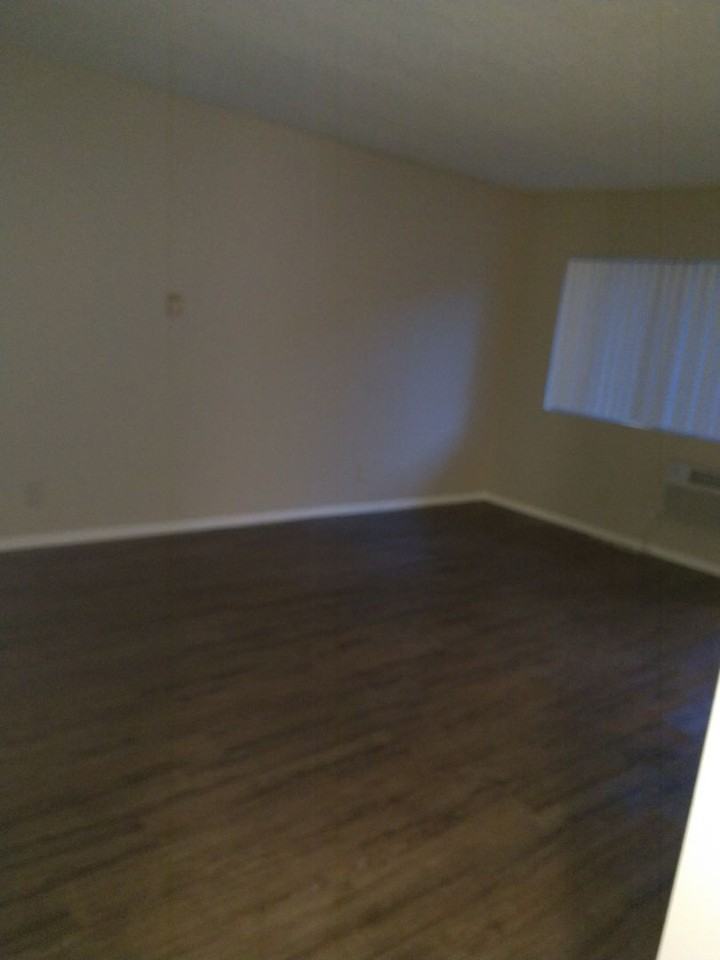 Newlin Street Apartments - Photo 4 of 24