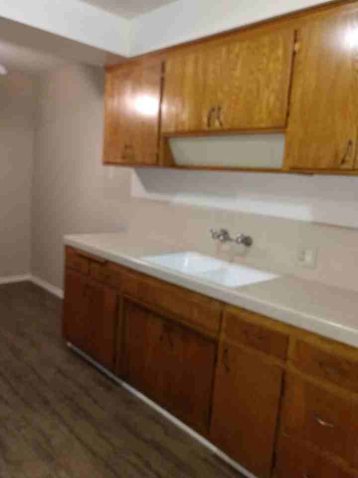 Newlin Street Apartments - Photo 5 of 24