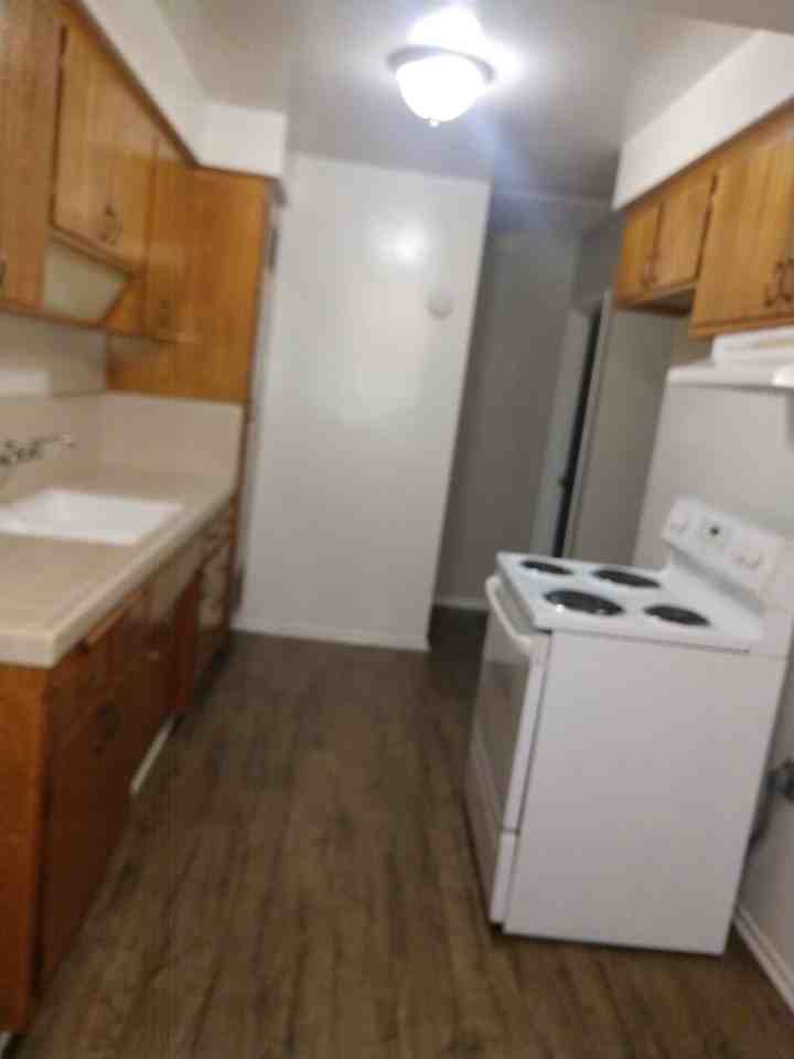 Newlin Street Apartments - Photo 7 of 24