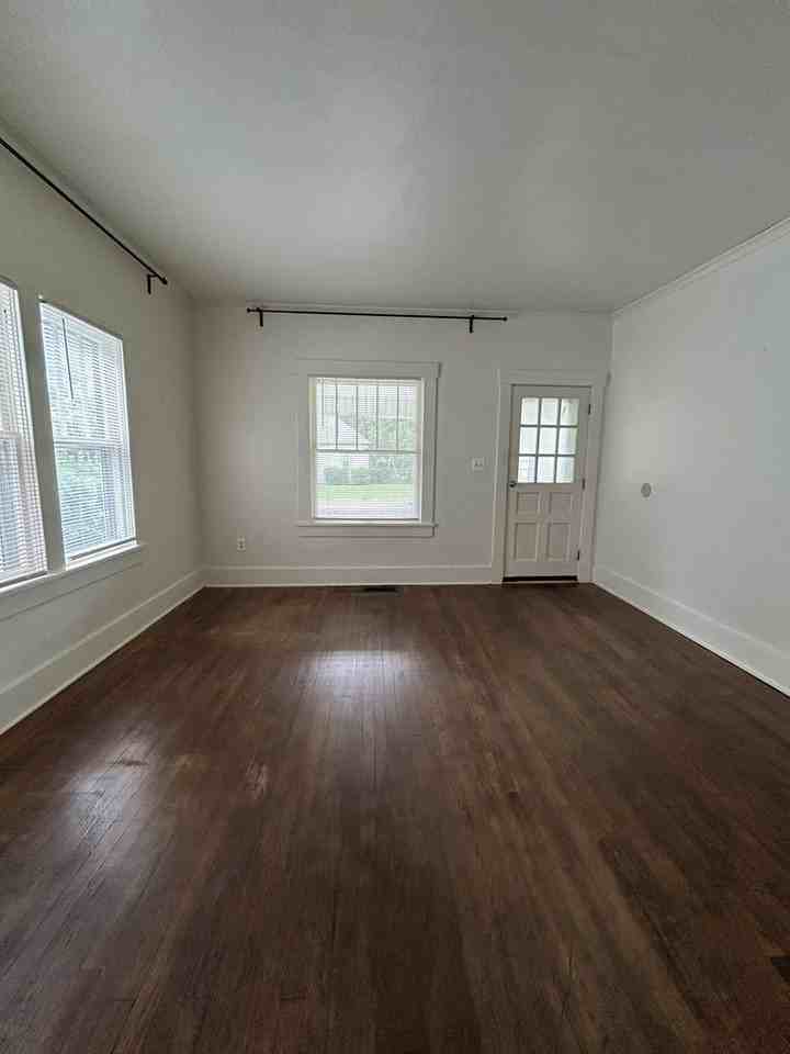 201 W Madison St - Photo 2 of 16
