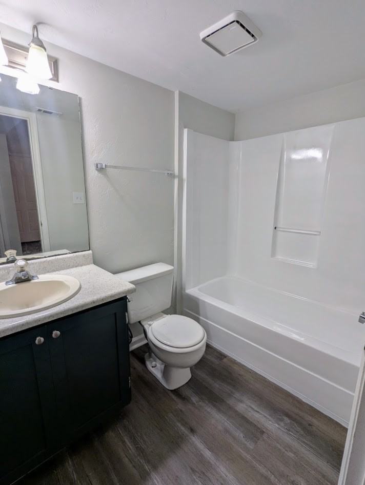 2350 Horne AvenueApt 3 #3 - Photo 3 of 9