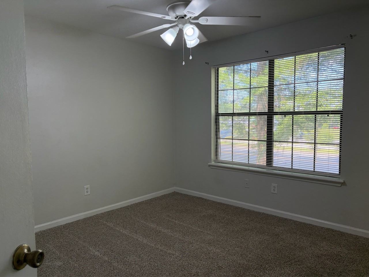 2350 Horne AvenueApt 3 #3 - Photo 7 of 9