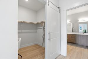 featured image of 250 Ne Saint Charles Way