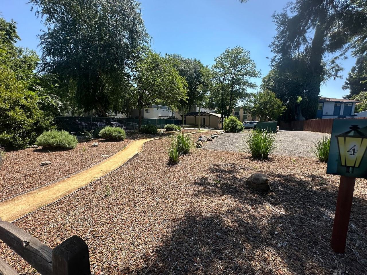 703 W 2nd Avenue B - D, Chico - Photo 4 of 17