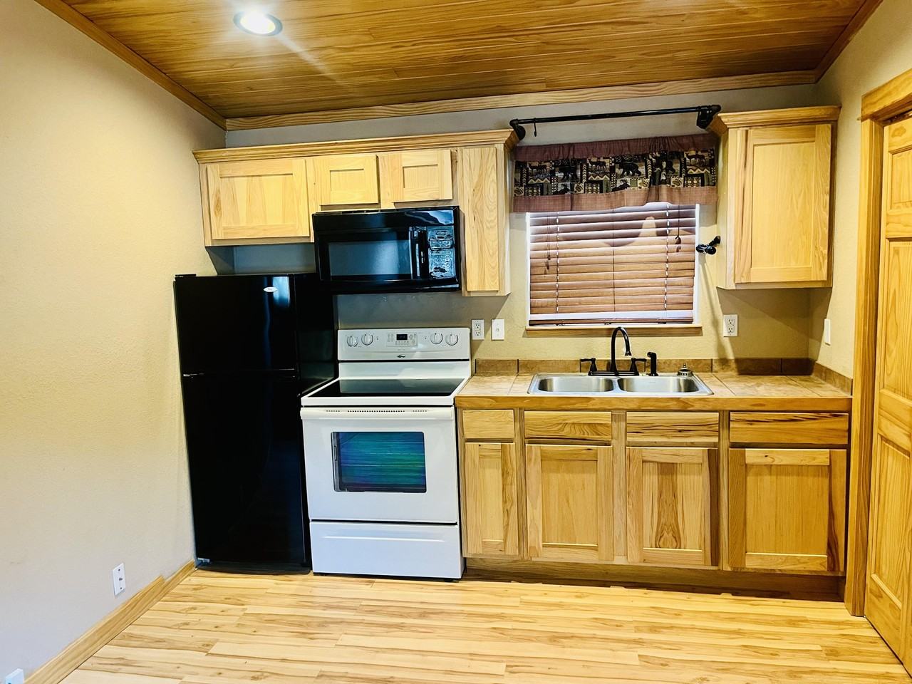 101 View Vista Dr #A31 - Photo 2 of 11