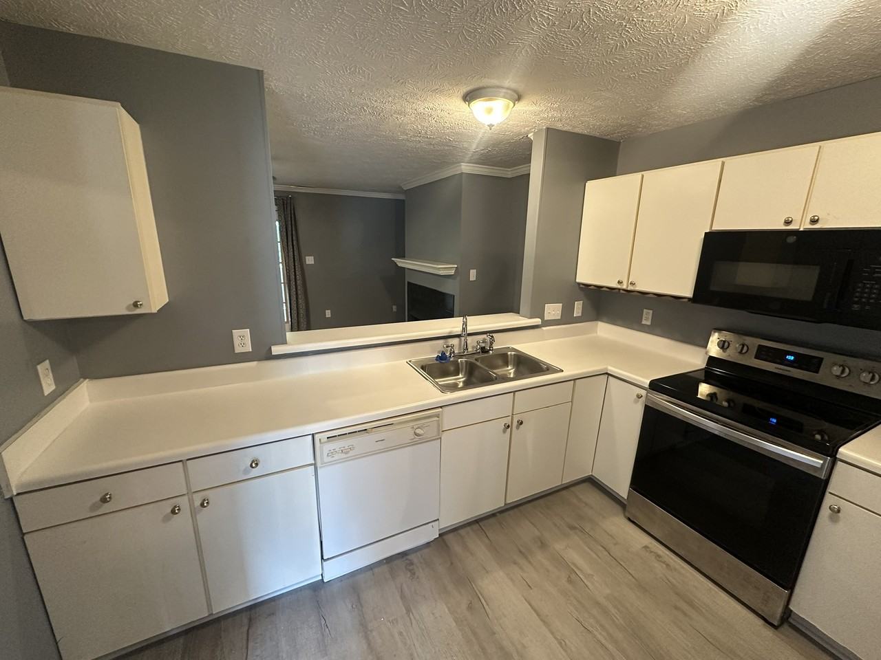 320 Bubble Creek Court - 7Unit 7 #7 - Photo 7 of 15