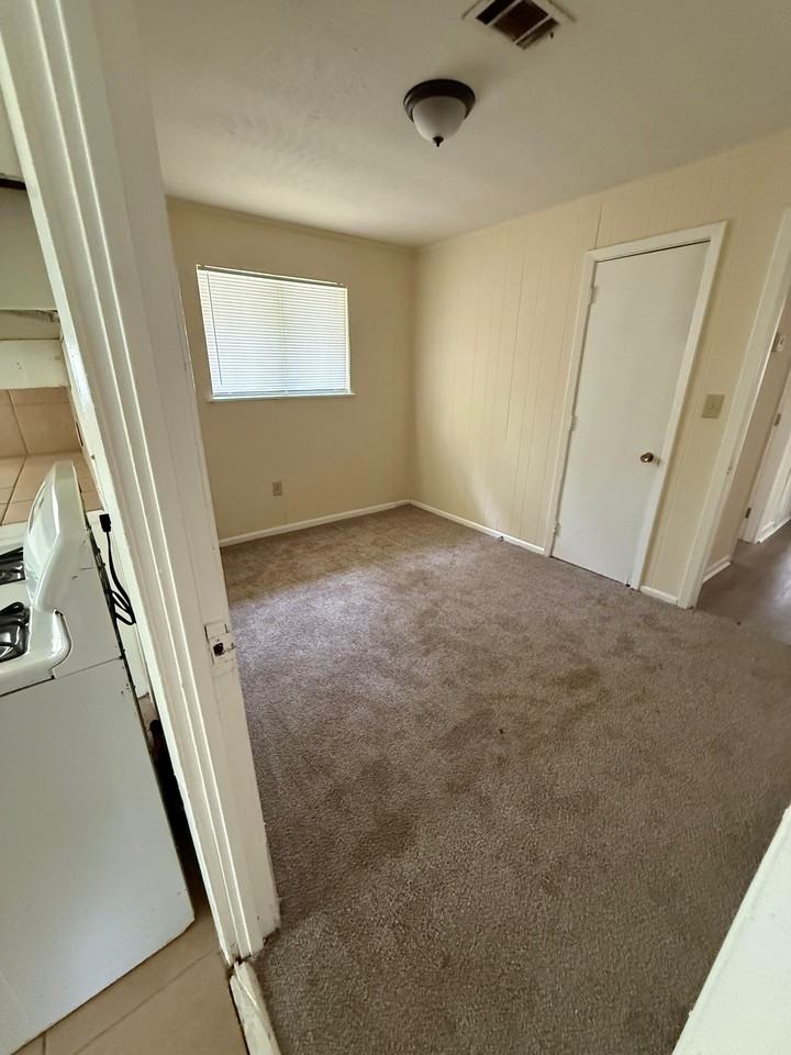 1326 Cadillac Dr #1 - Photo 3 of 14