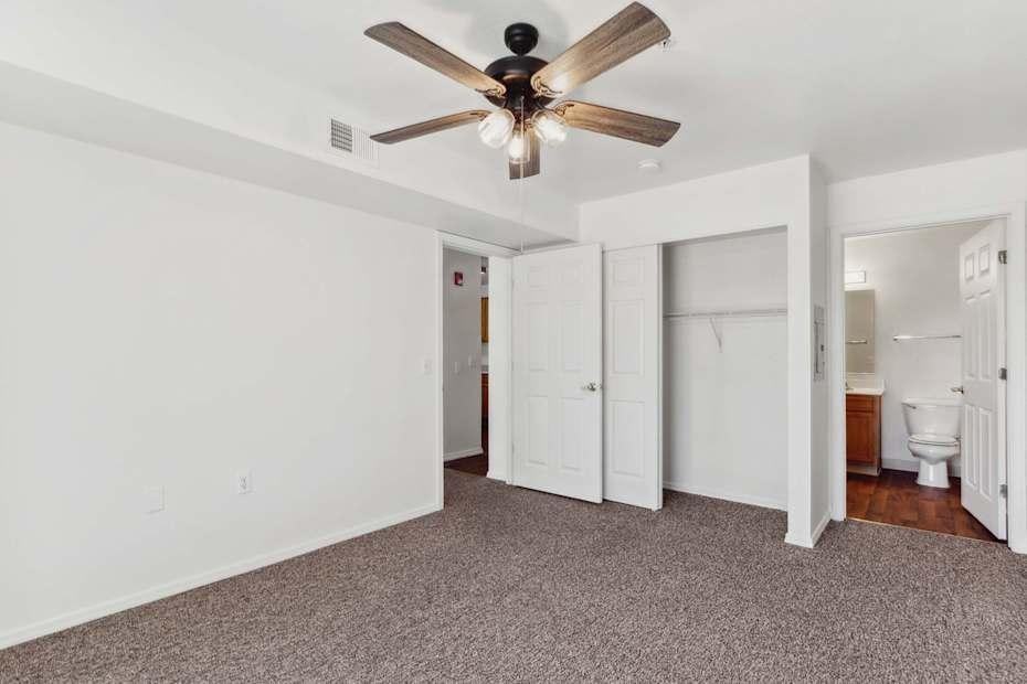 3150 Harrison St - Photo 5 of 30