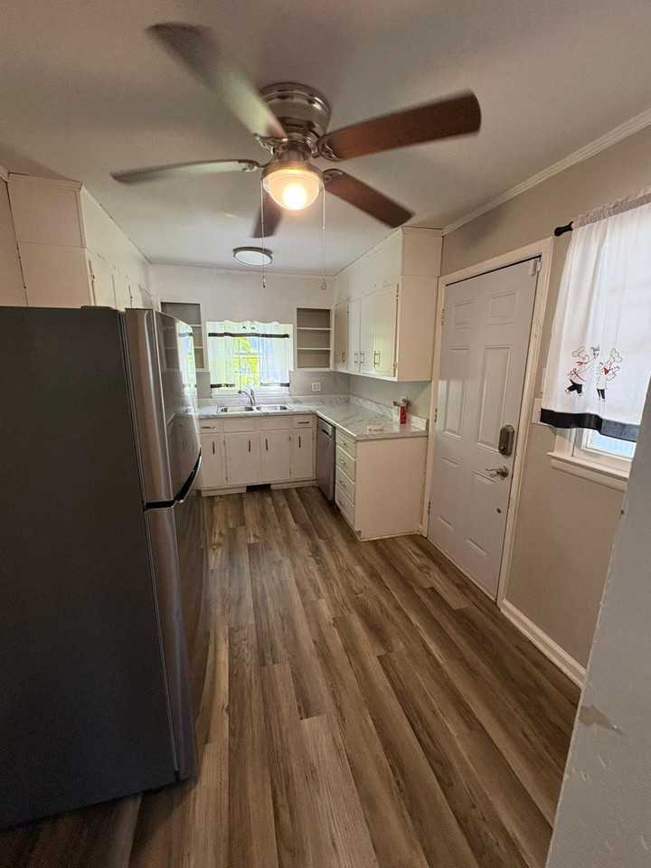 4322 Fairfax Dr #1 - Photo 3 of 13