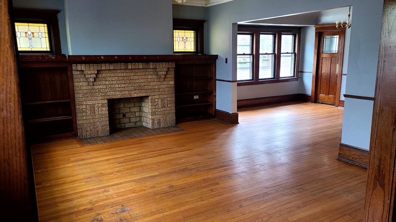 2631 N 49th St #2 - Photo 4 of 11