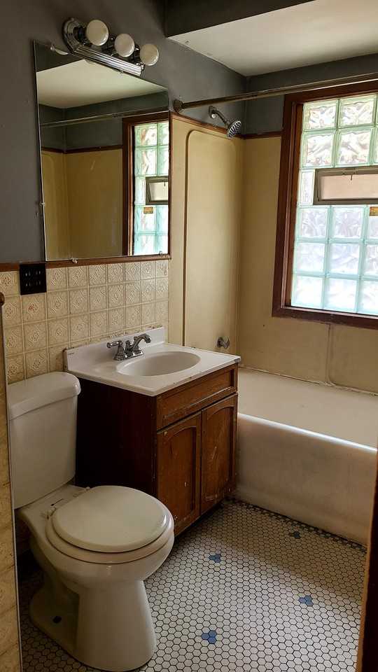 2631 N 49th St #2 - Photo 5 of 11