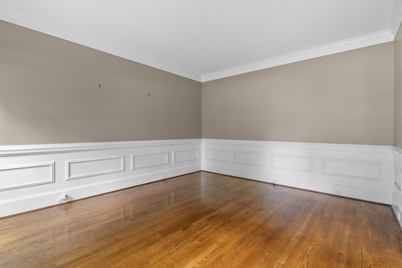 101 Hollingwood Dr #1 - Photo 5 of 35