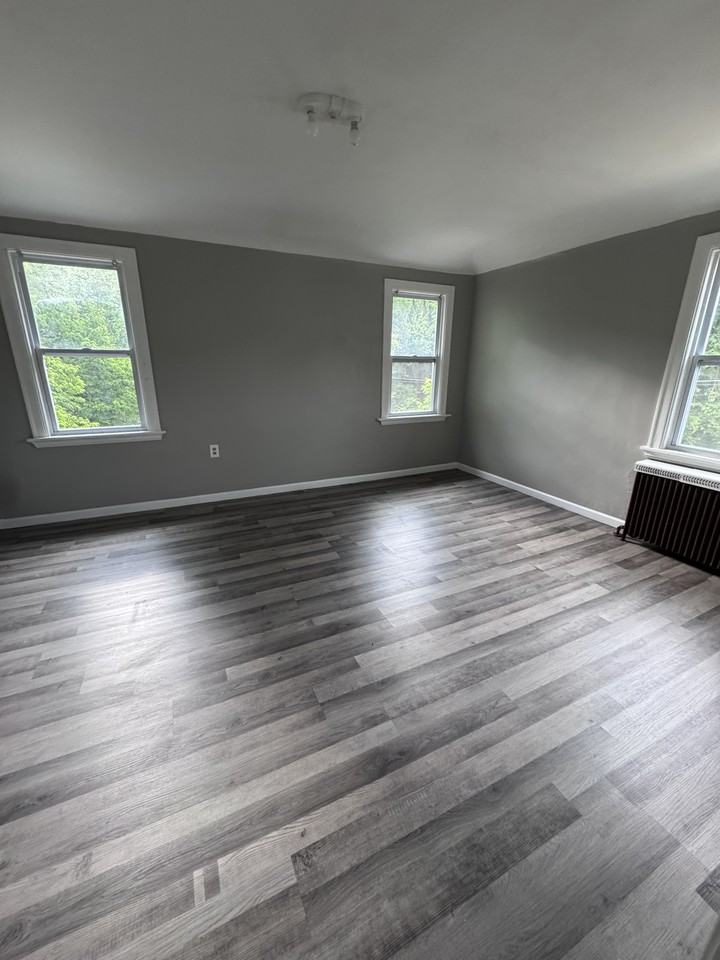 3872 Vine St #3 - Photo 5 of 5