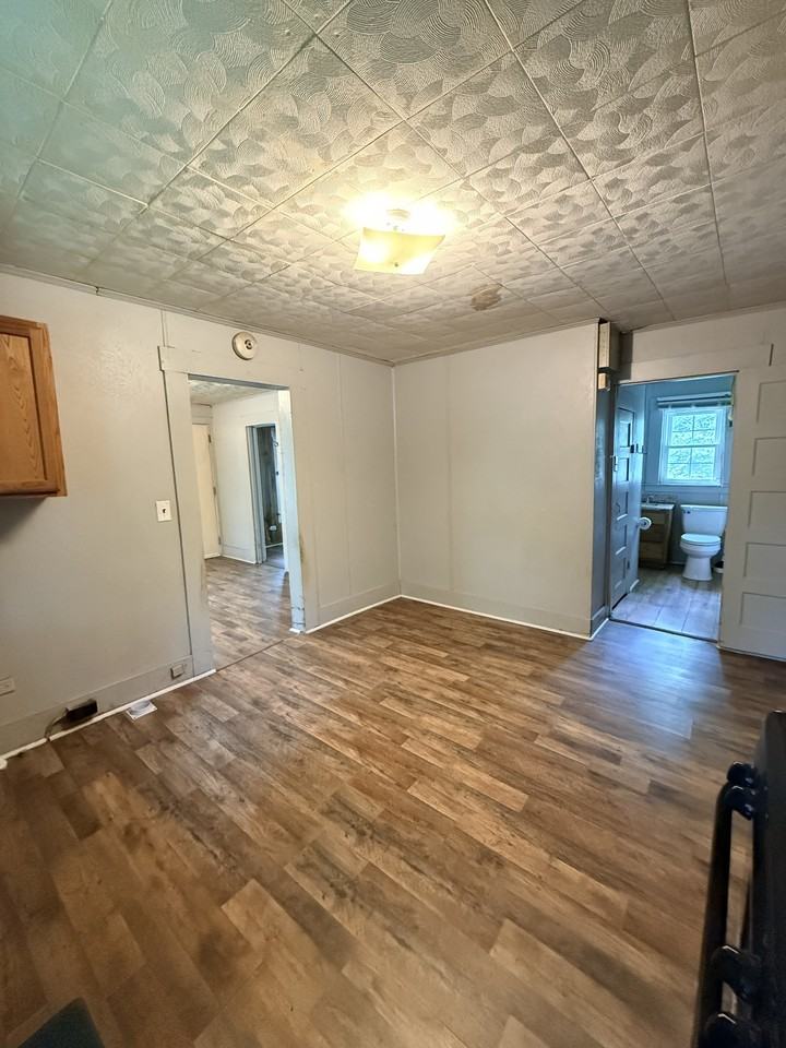817 Lubbock St #1 - Photo 4 of 9