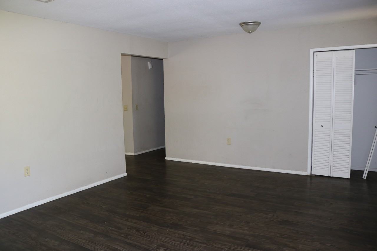 6111 Little Brandywine Crk #1 - Photo 5 of 7