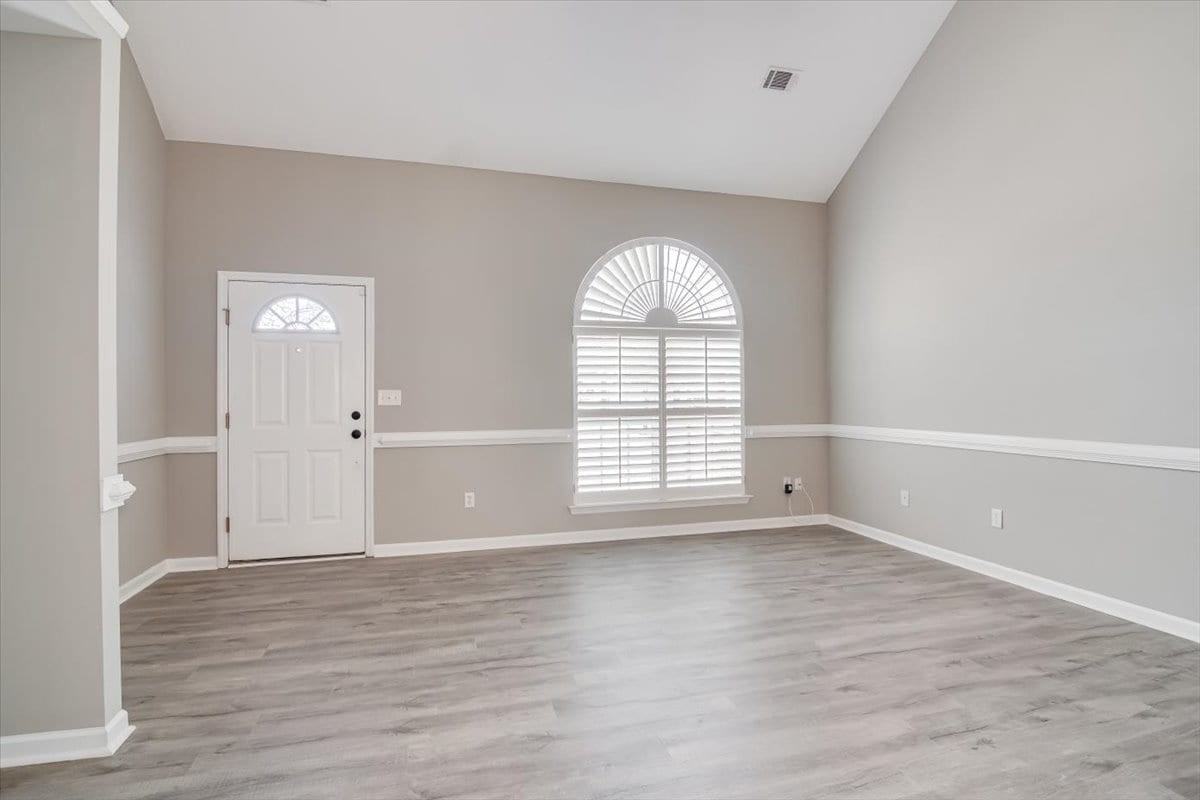 124 Palmer Ct #1 - Photo 5 of 32