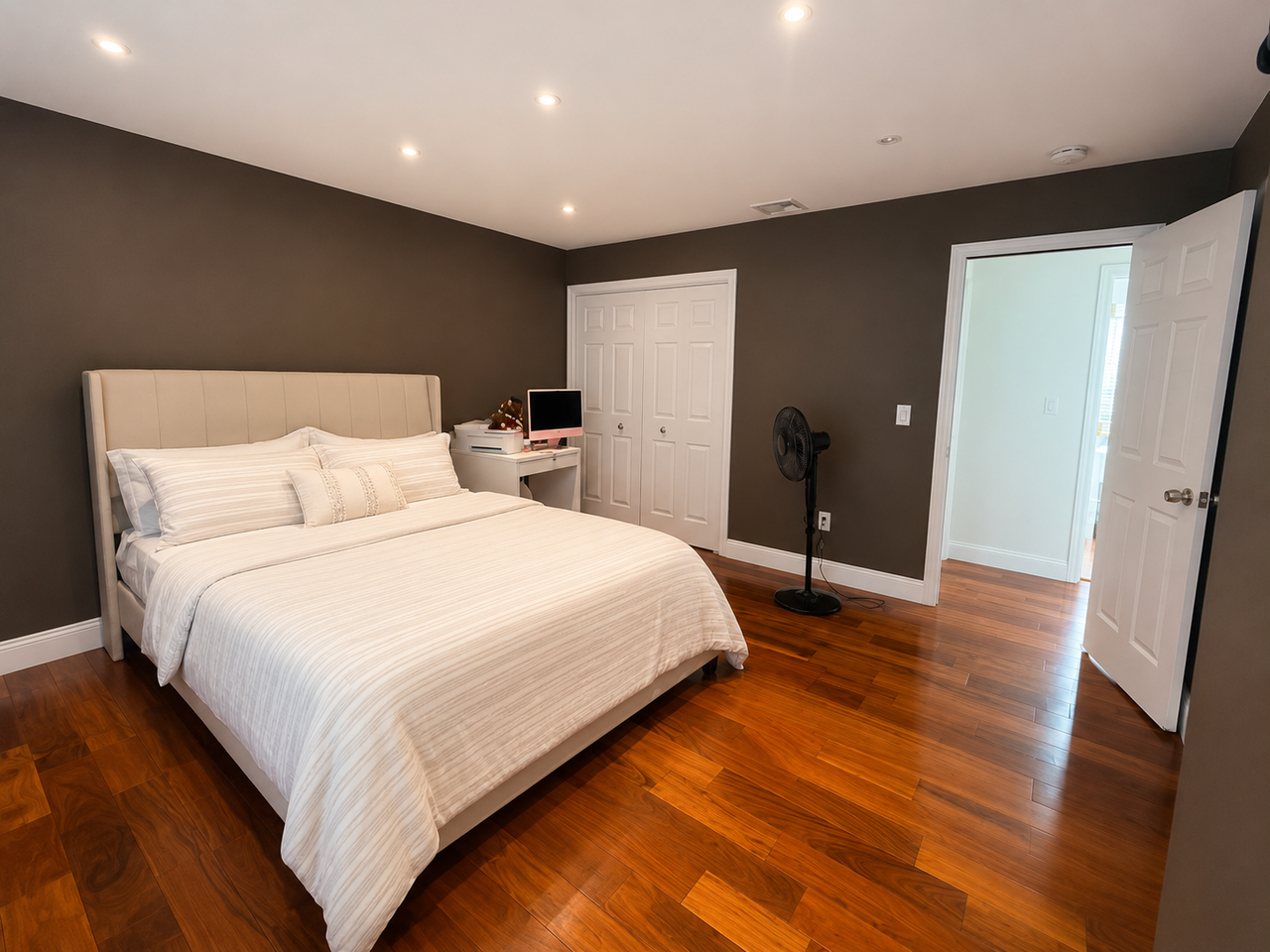 13 Woodcrest Dr #1 - Photo 5 of 11