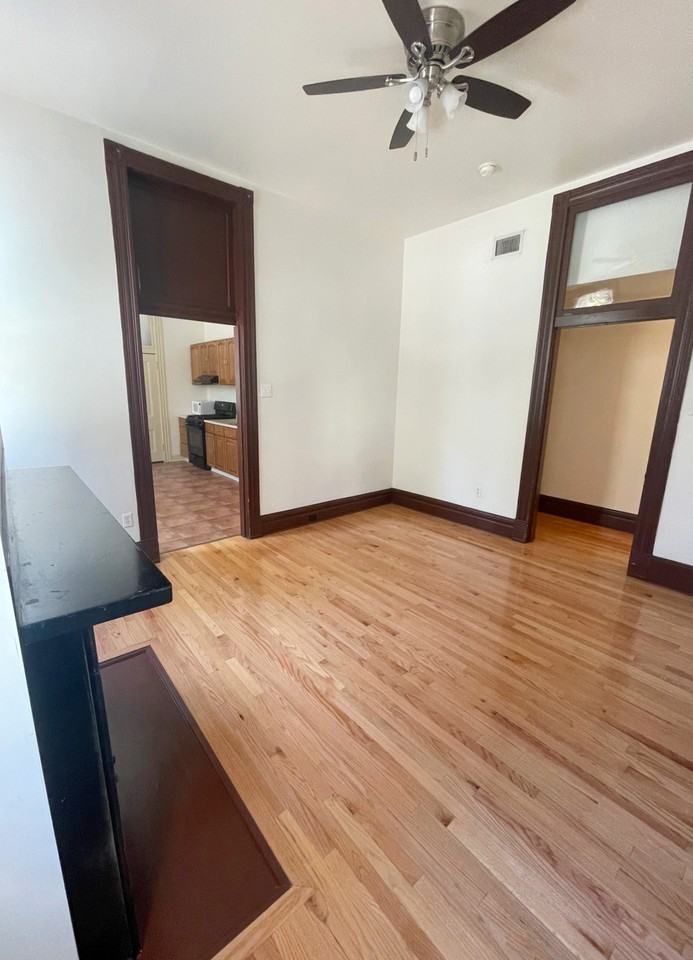 1607 Sarah St #1 - Photo 2 of 16