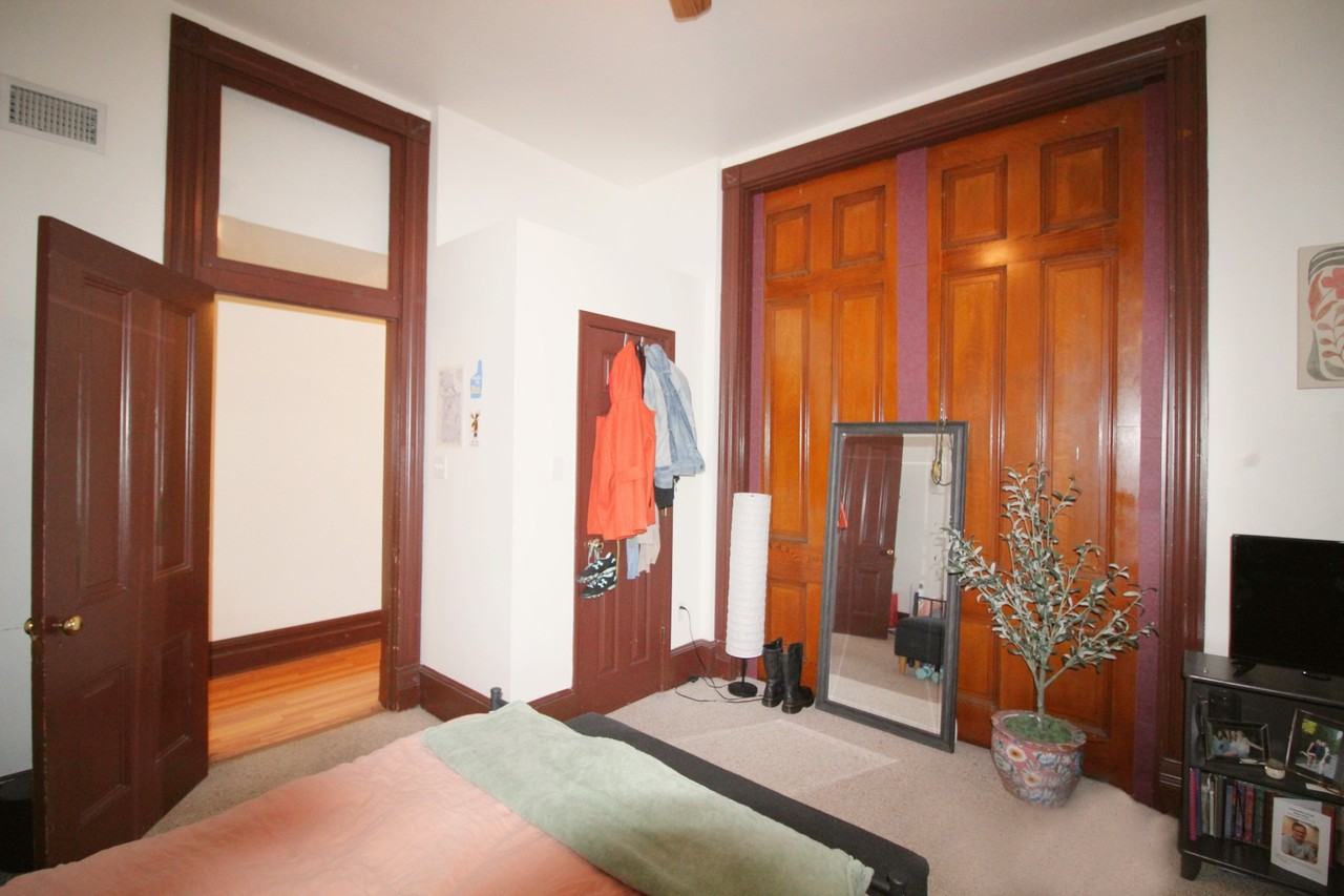 1607 Sarah St #1 - Photo 4 of 16