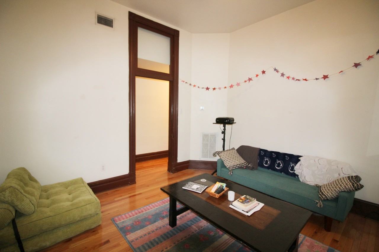 1607 Sarah St #1 - Photo 6 of 16