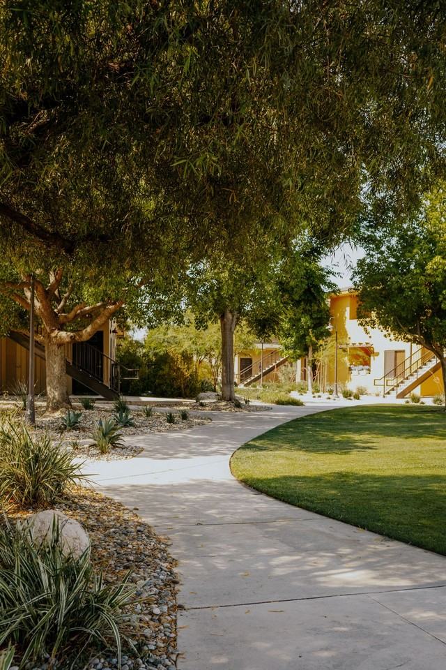 4201 Jewetta Avenue - Photo 4 of 7
