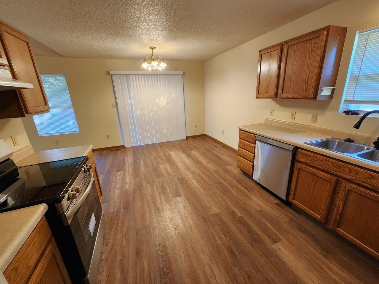 3402 Se Golden Ave - Photo 6 of 23