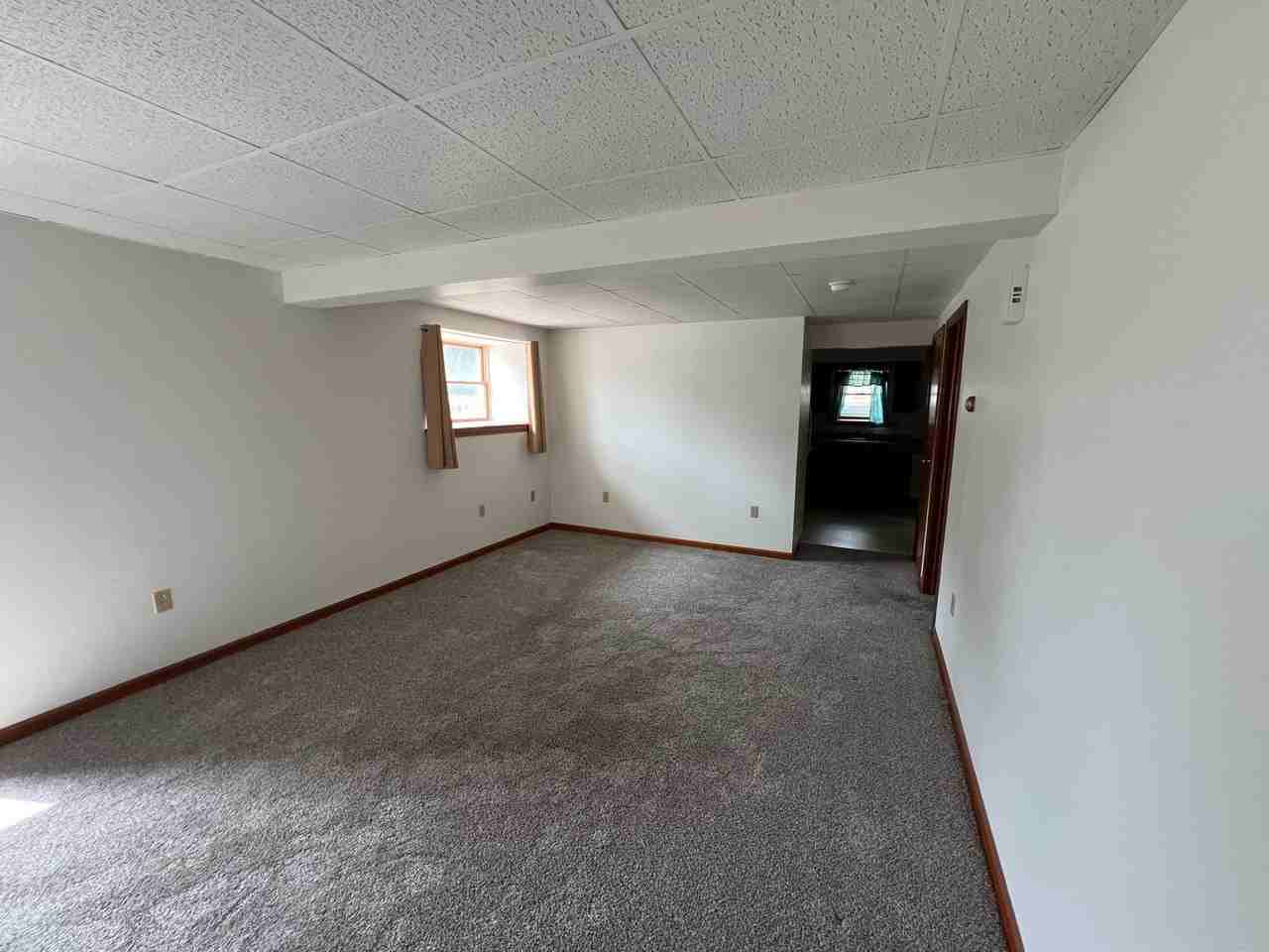 301 E Elm St - Photo 3 of 11