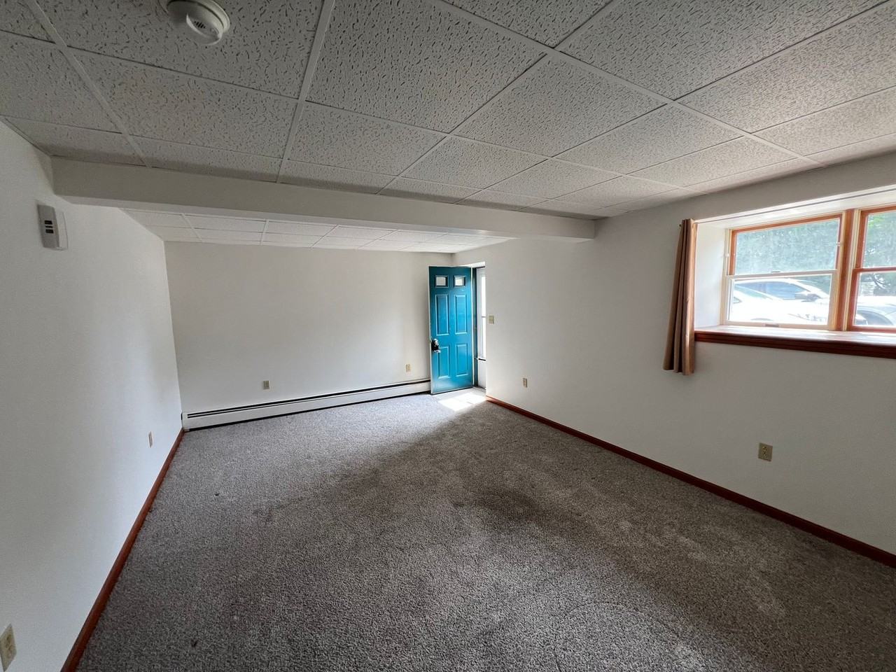 301 E Elm St - Photo 7 of 11