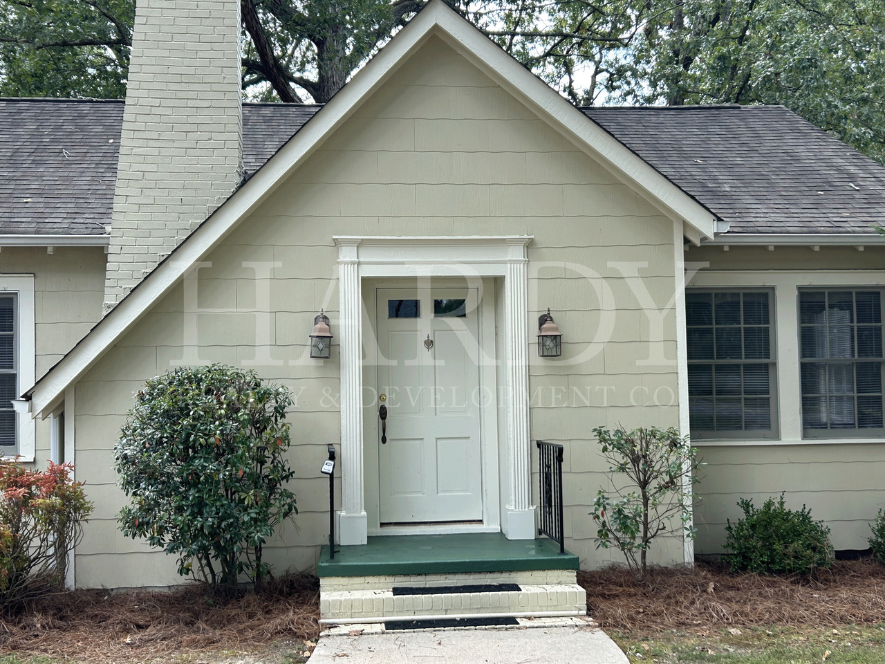 211 Dodd St Nw - Photo 2 of 12