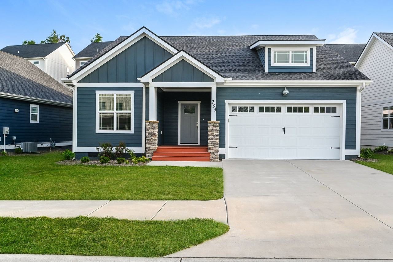 233 Leyland Cir - Photo 2 of 37
