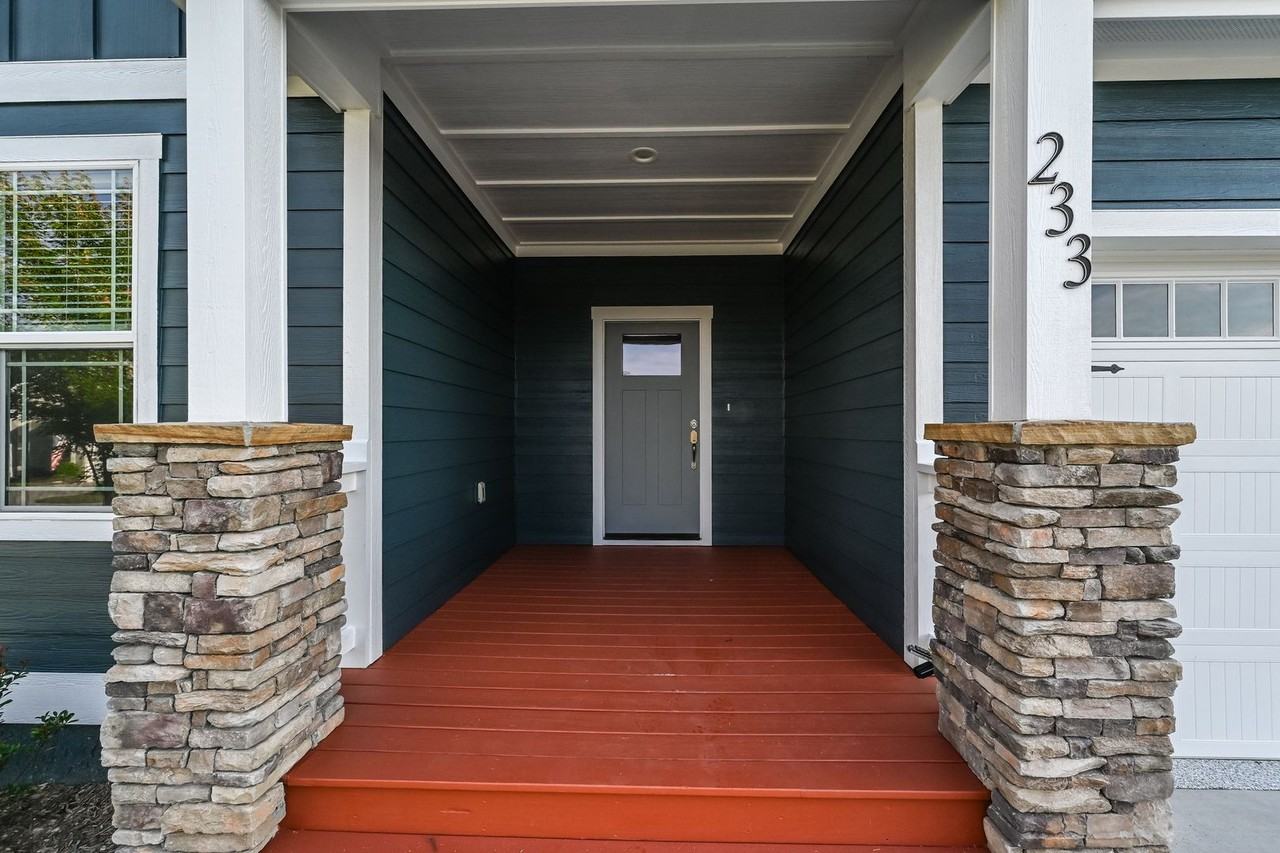 233 Leyland Cir - Photo 5 of 37