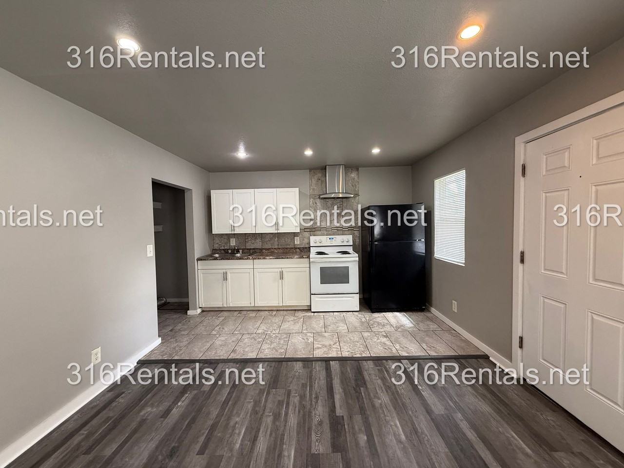 823 S Terrace Dr - Photo 4 of 11