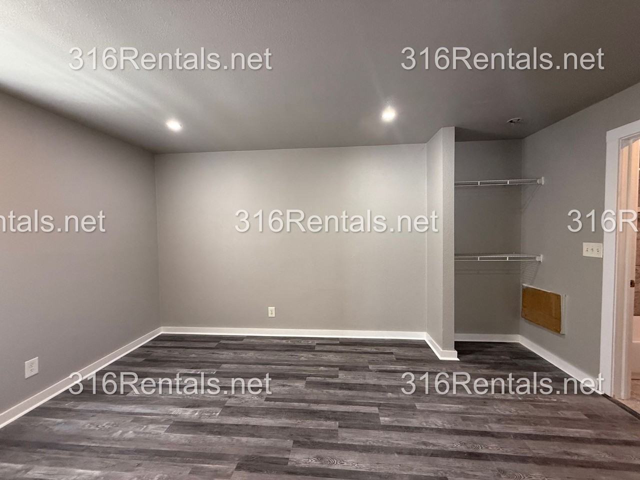 823 S Terrace Dr - Photo 6 of 11