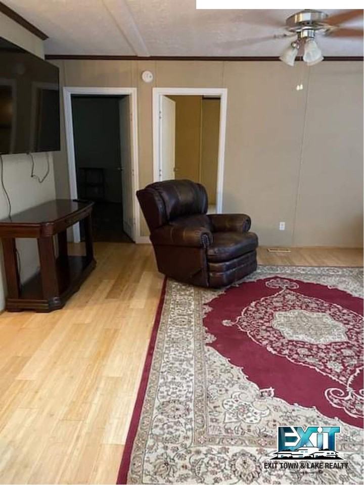 288 Country Ln - Photo 3 of 17