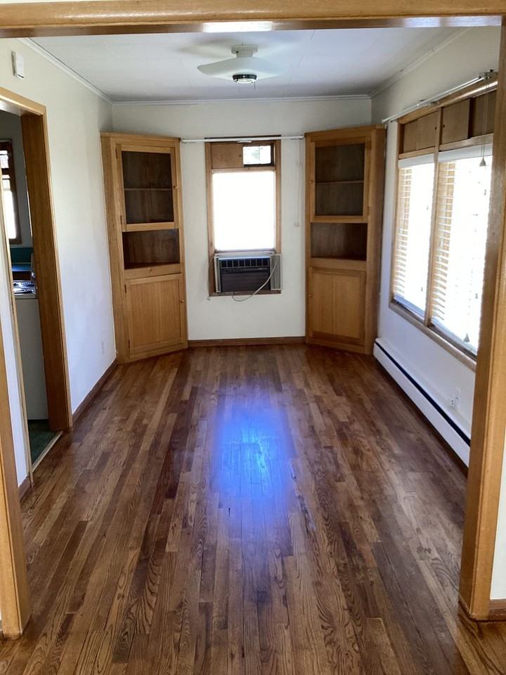 2237 Main St - Photo 2 of 13