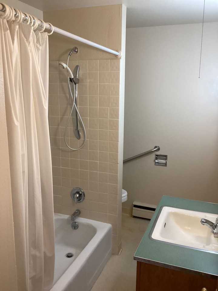 2237 Main St - Photo 3 of 13
