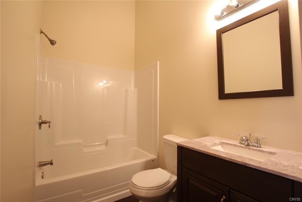 255 State St #B - Photo 2 of 5