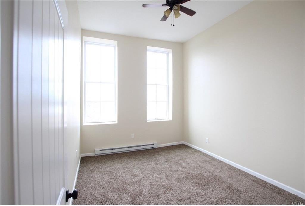 255 State St #B - Photo 3 of 5