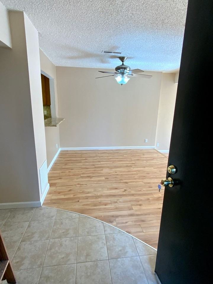 1098 Azalea Ct - Photo 4 of 23
