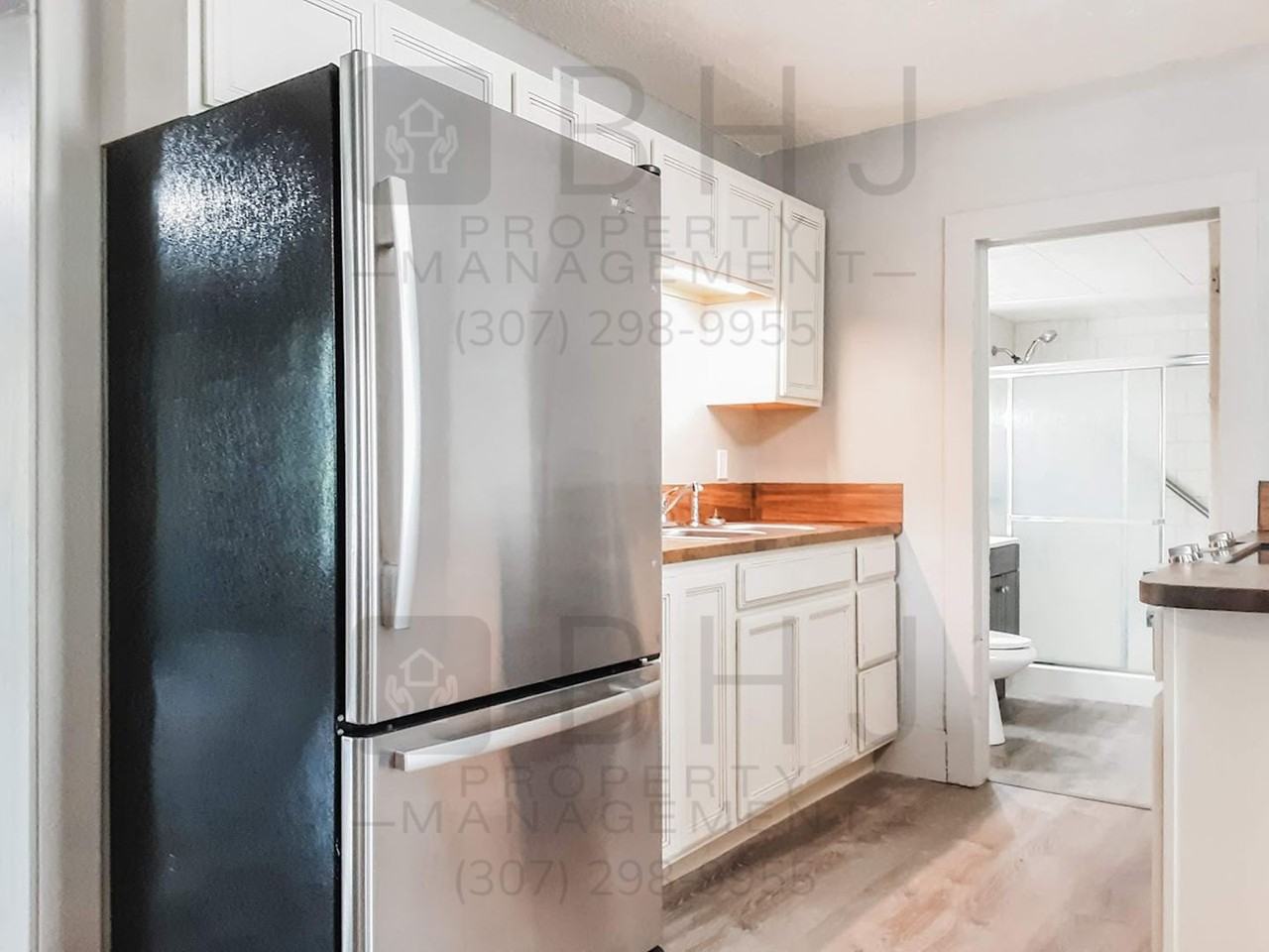 141 W 7th St - Photo 4 of 18