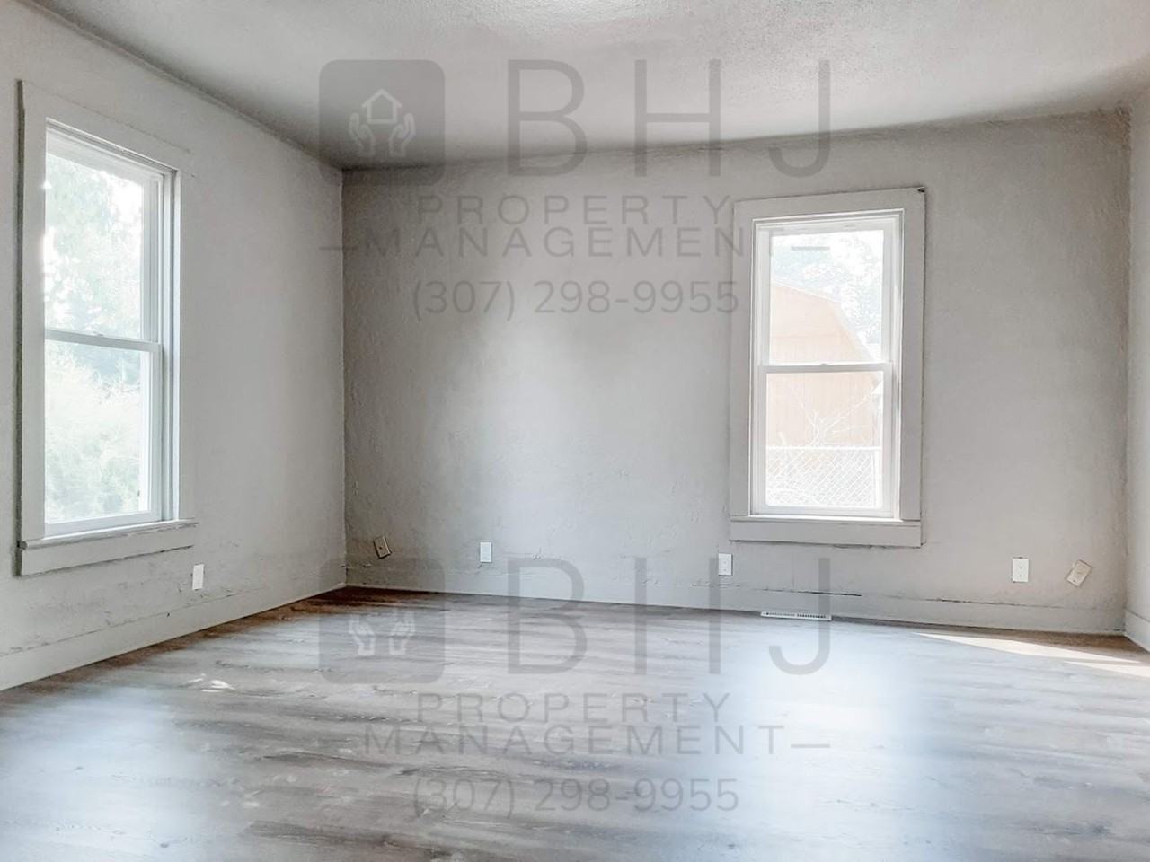 141 W 7th St - Photo 6 of 18