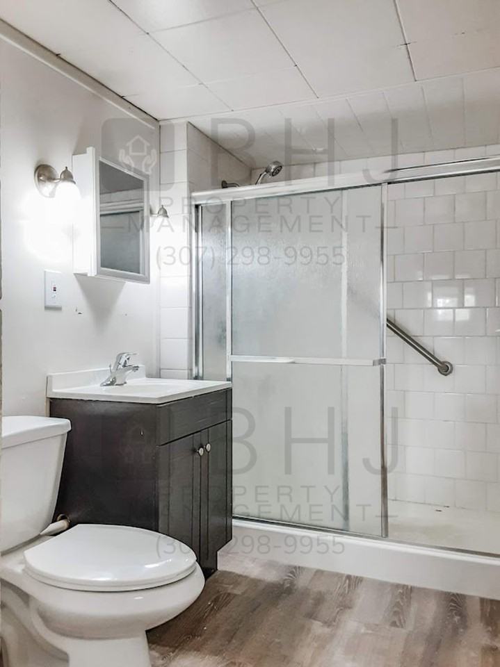 141 W 7th St - Photo 7 of 18