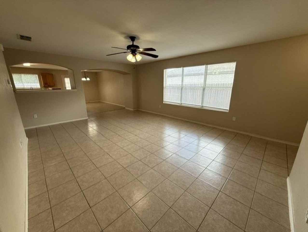 3113 Silhouette Dr - Photo 3 of 18