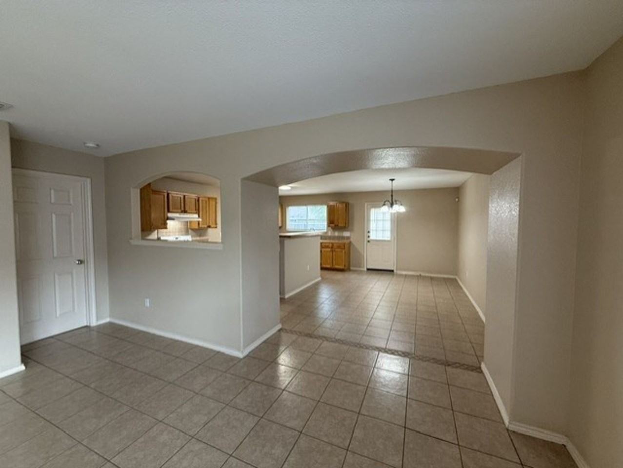 3113 Silhouette Dr - Photo 4 of 18