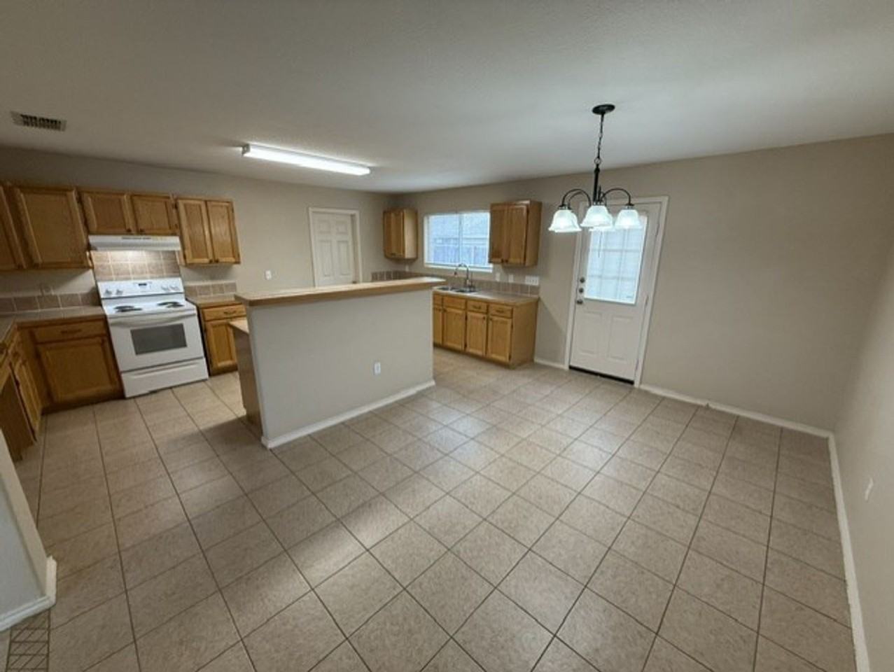 3113 Silhouette Dr - Photo 5 of 18