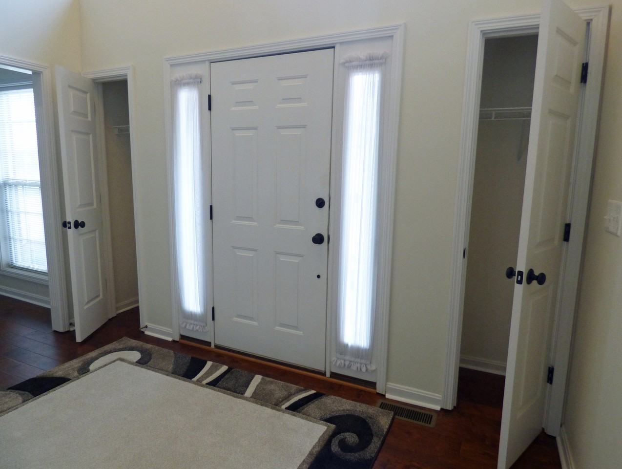 2205 Barrington Ln - Photo 2 of 50