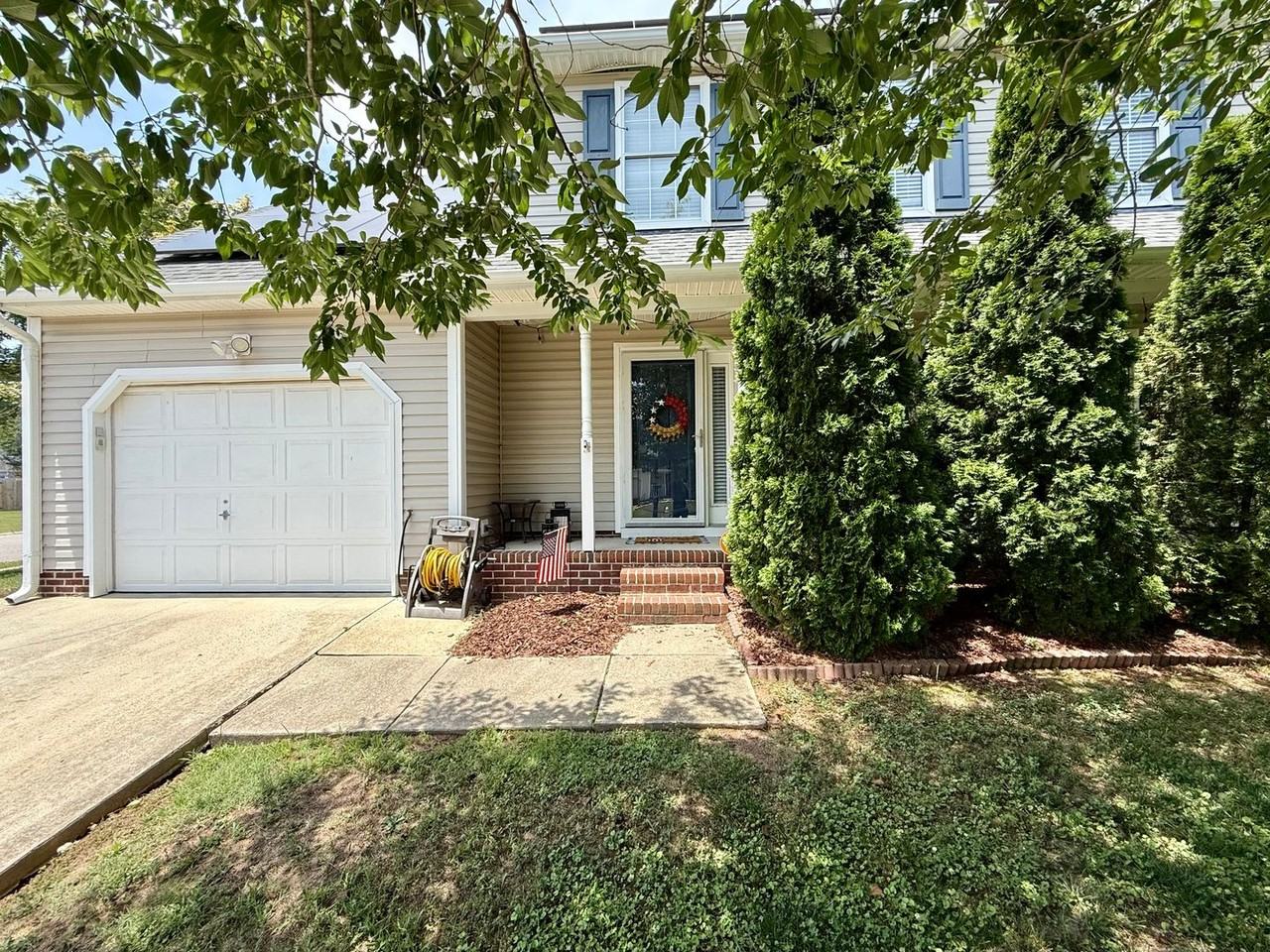 101 Emerald Ct - Photo 2 of 14
